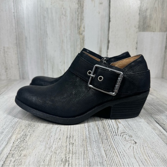 New Sofft Alvie Western Ankle Bootie Moto Buckle Black Nubuck Leather #1129